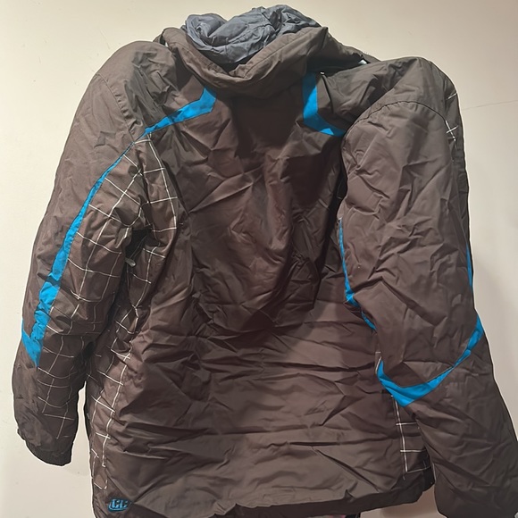 CC 2 in 1 winter jacket size medium - Picture 5 of 8